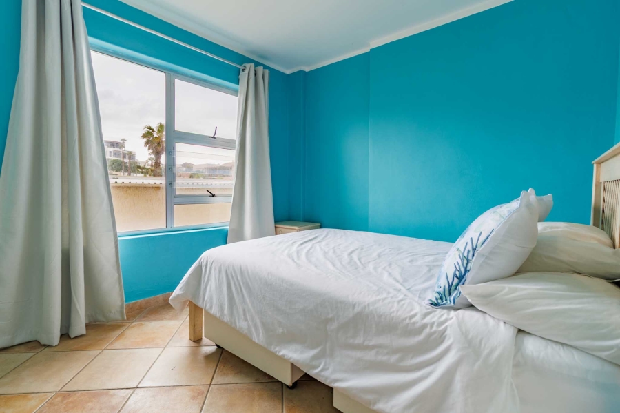 To Let 3 Bedroom Property for Rent in Bloubergrant Western Cape